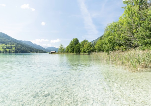     Weissensee: Kristallklares Wasser in den Alpen in Kärnten 
